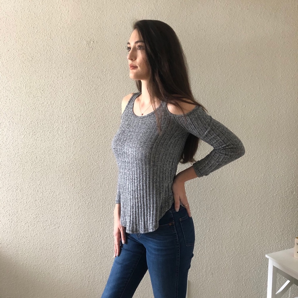 ribbed gray long sleeve with shoulder cutout